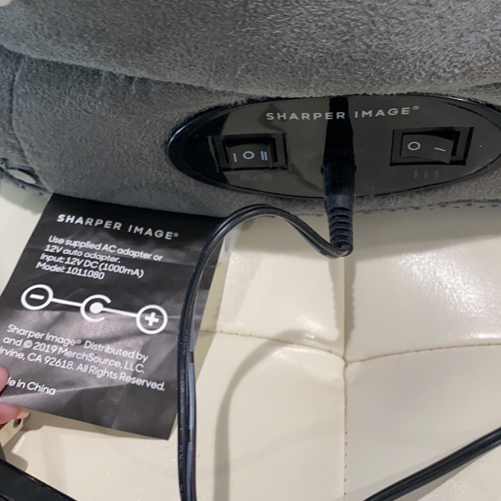 NEW SHARPER IMAGE FOOT MASSAGER AND WARMER IN GRAY - Picture 5 of 7